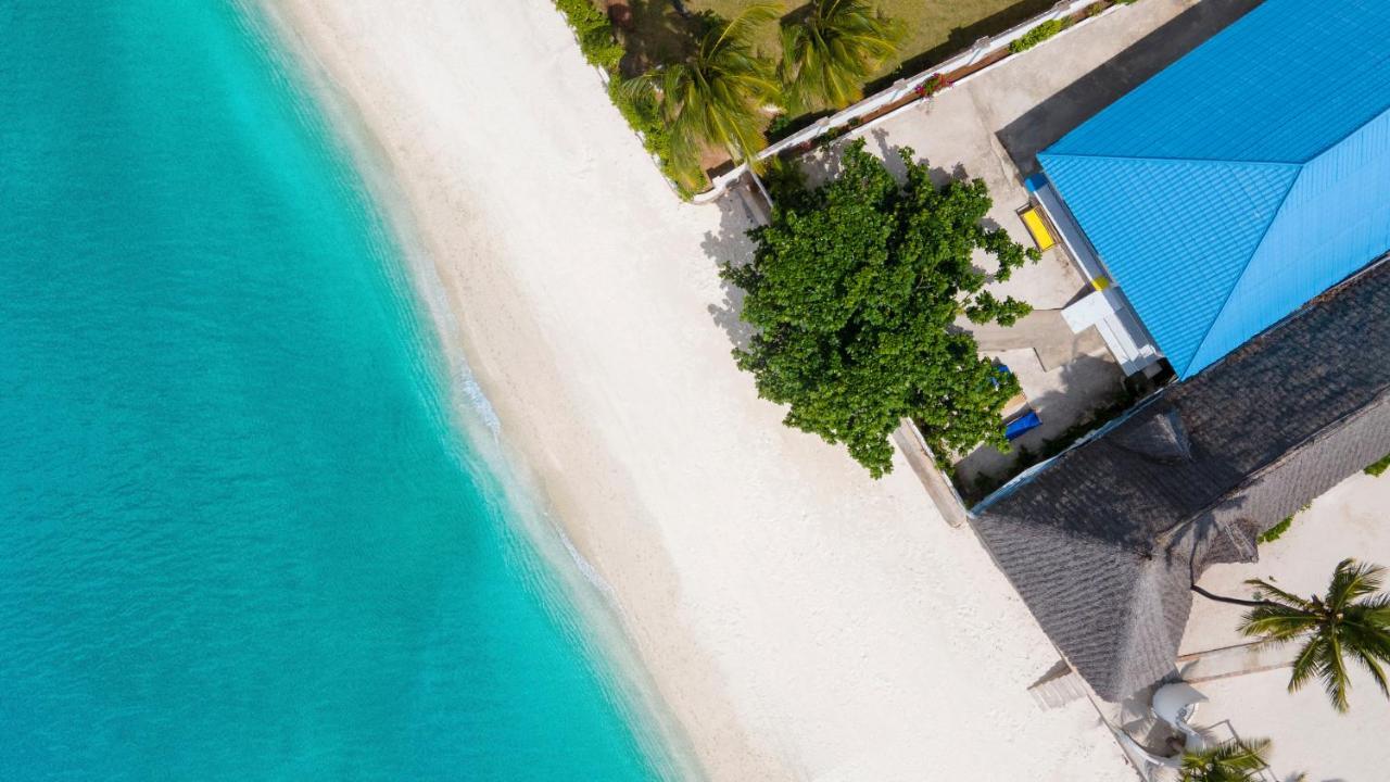 Uroa Beach Lodge Exterior photo